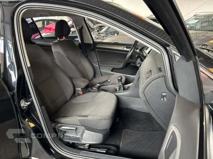 Golf Comfortline 1.0 TSI Total Flex Mec.