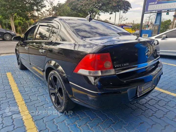 VECTRA 2.0 MPFI ELEGANCE 8V FLEX 4P MANUAL