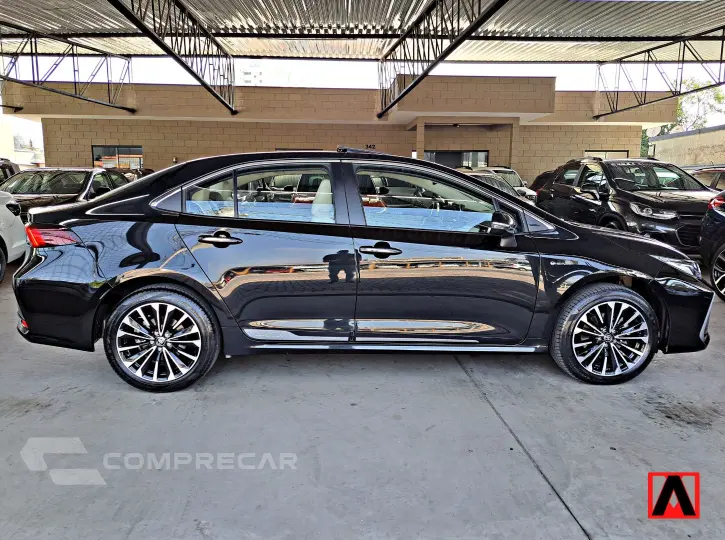 COROLLA 1.8 VVT-I Hybrid Altis Premium