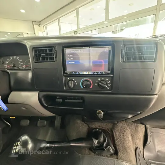 F-250 4.2 XLT 4X2 CS V6