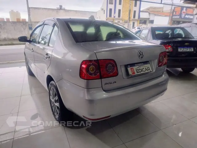 POLO SEDAN - 1.6 MI 8V 4P MANUAL