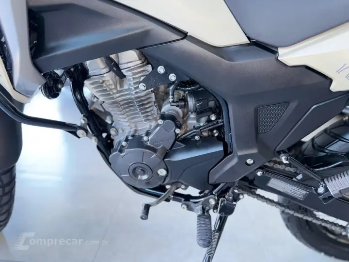 XRE SAHARA 300 ADVENTURE