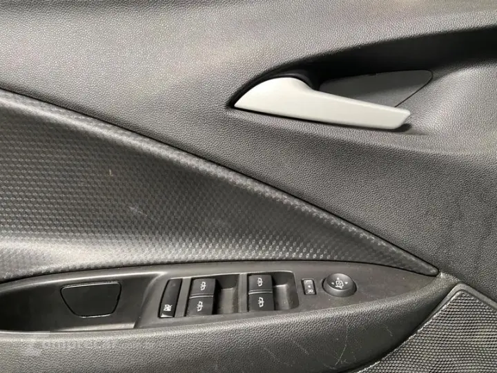 ONIX SEDAN PLUS LTZ 1.0 12V TB FLEX AUT.