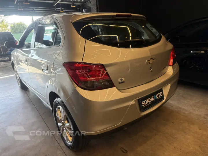 ONIX 1.4 MPFI LTZ  Automático