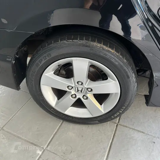 Civic Sedan LXS 1.8/1.8 Flex 16V Aut. 4p