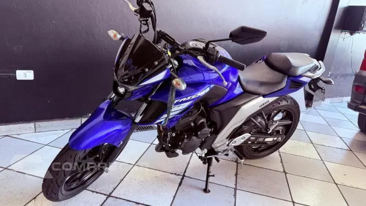 FZ25 ABS