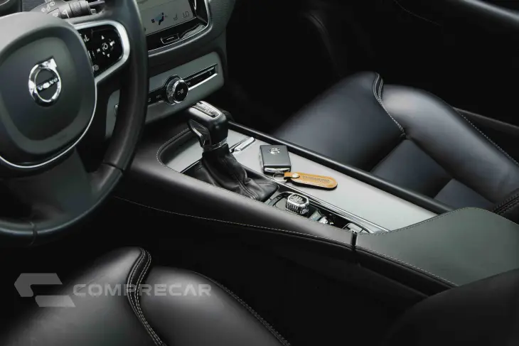 XC90 2.0 T6 Momentum AWD Geartronic