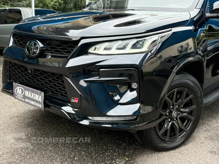 HILUX SW4 2.8 D-4d Turbo Gr-s 7L 4X4