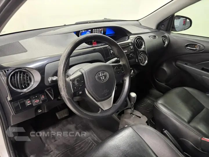 ETIOS 1.5 X PLUS SEDAN 16V FLEX 4P AUTOMÁTICO