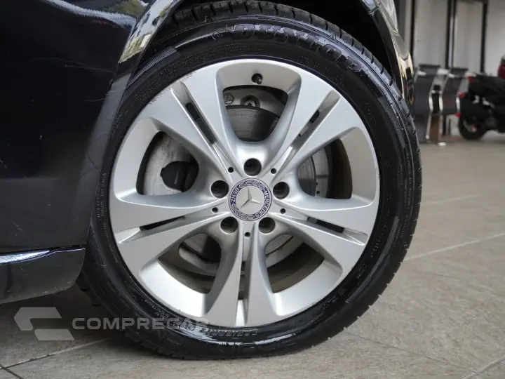 C 180 1.6 CGI AVANTGARDE 16V TURBO GASOLINA 4P AUTOMÁTICO