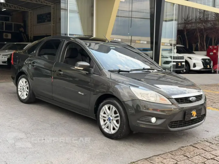 Focus Sedan 2.0 16V/2.0 16V Flex 4p