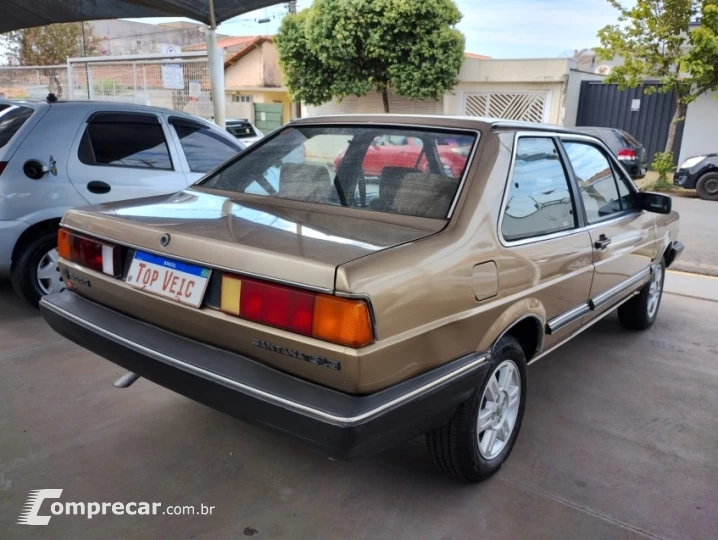 SANTANA 2.0 GLS 8V