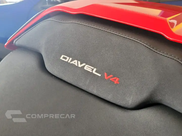 DIAVEL V4 1158