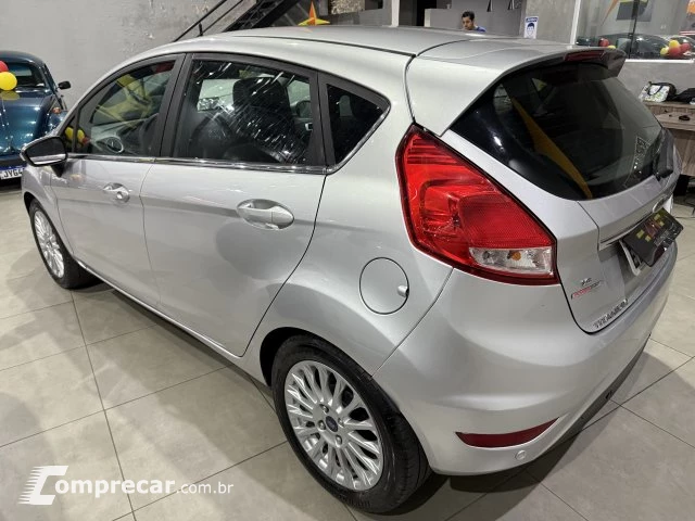 FIESTA HATCH - 1.6 TITANIUM HATCH 16V 4P AUTOMÁTICO
