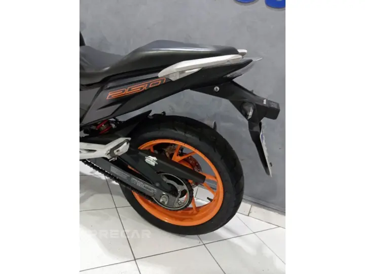 CB TWISTER