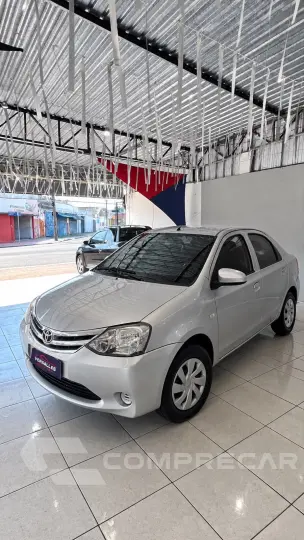 ETIOS SEDAN - 1.5 XS