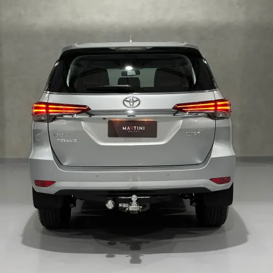 Hilux SW4 SRX 4x4 2.8 7 LUGARES TDI 16V Diesel Aut.