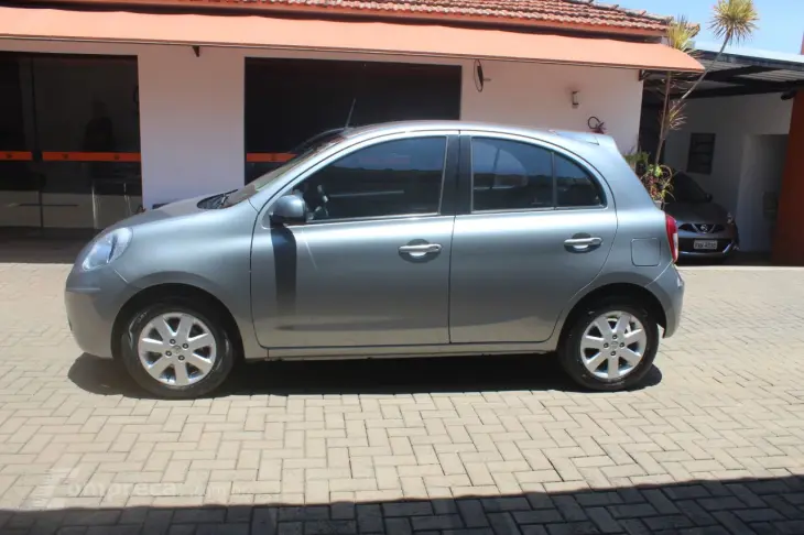 March 1.6 16V 4P SV FLEX