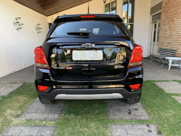 TRACKER 1.4 16V Turbo Midnight