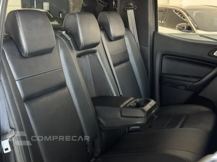 Ranger 3.2 20V CABINE DUPLA 4X4 LIMITED TURBO DIESEL AUTOMÁT