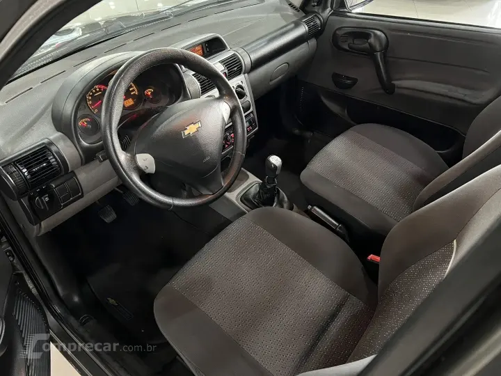 CLASSIC 1.0 MPFI ADVANTAGE 8V FLEX 4P MANUAL