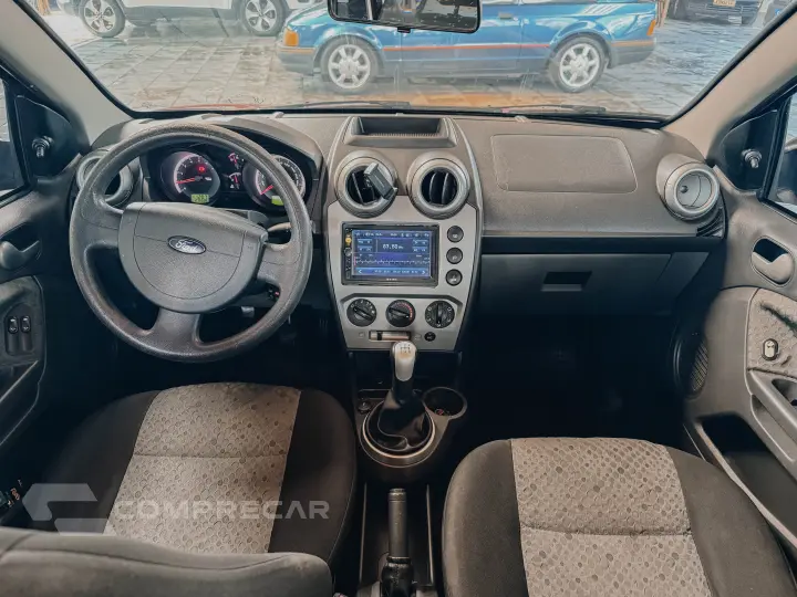 FIESTA 1.6 MPI Class Hatch 8V