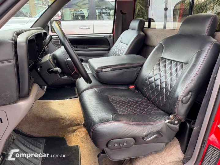 RAM 5.9 Sport 4X2 CS