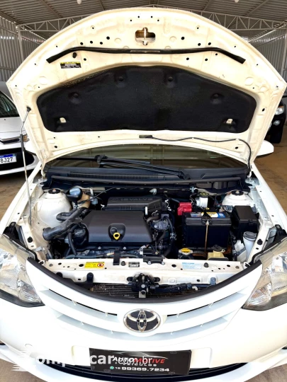 Etios Hatch XS 1.5