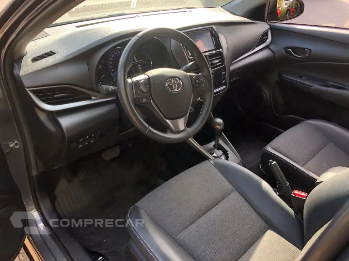 Yaris 1.5 16V Flex Sedan Xs Connect Multidrive