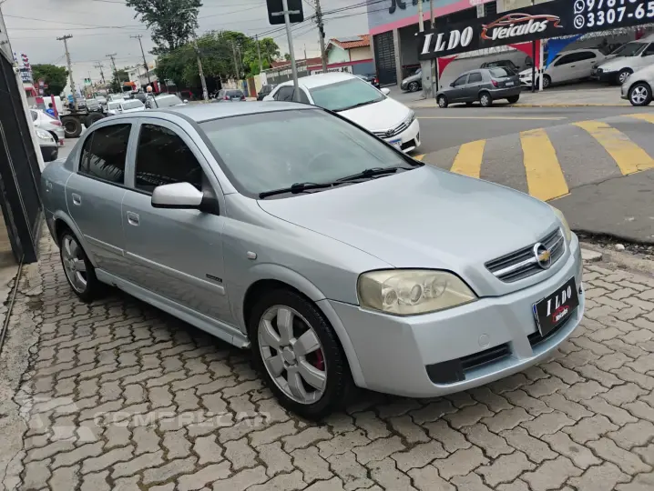 ASTRA 2.0 MPFI Advantage Sedan 8V