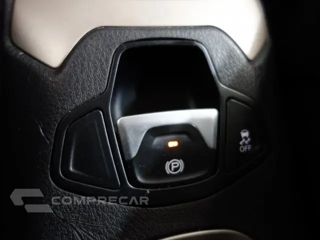 RENEGADE - 1.8 16V LONGITUDE 4P AUTOMÁTICO