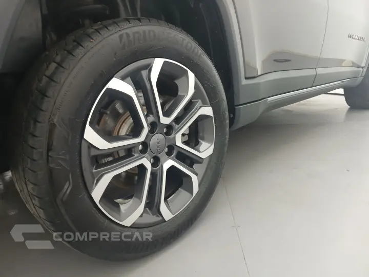 COMMANDER 1.3 T270 TURBO FLEX LIMITED AT6