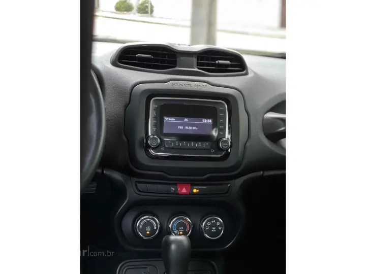 RENEGADE 1.8 16V FLEX SPORT 4P AUTOMÁTICO