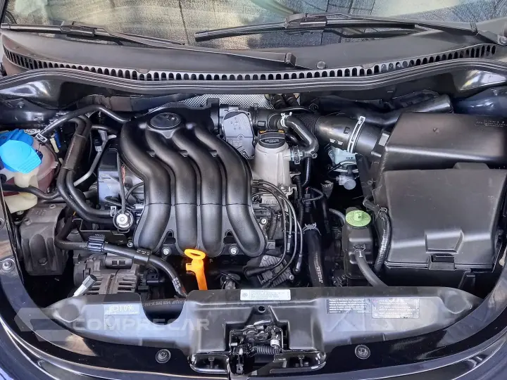 New Beetle 2.0 Mi 8V Gasolina 2P Automático