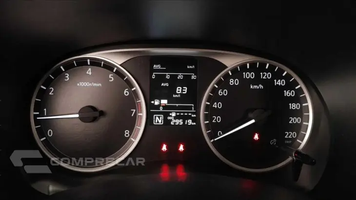 KICKS PLAY 1.6 16V FLEXSTART SENSE XTRONIC