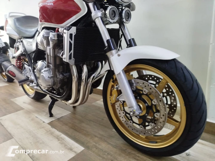 CB 1300