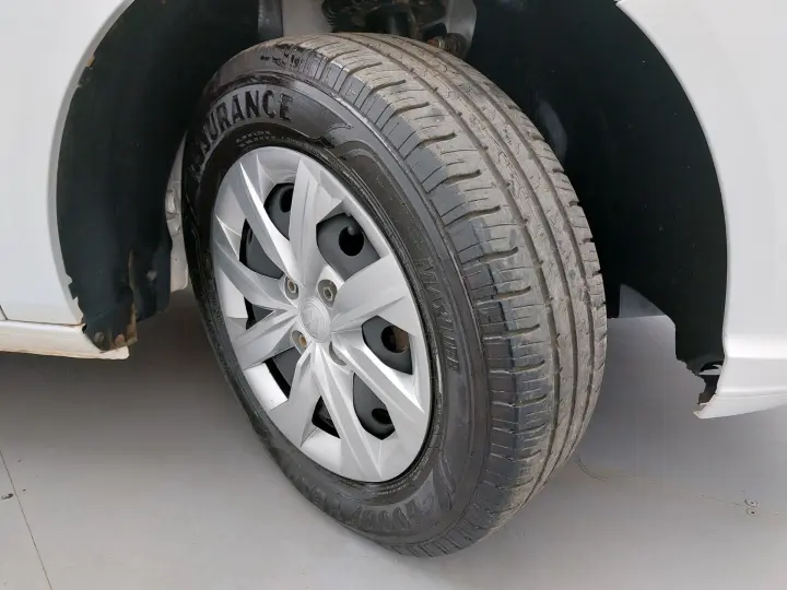 VOYAGE 1.0 12V MPI TOTALFLEX 4P MANUAL