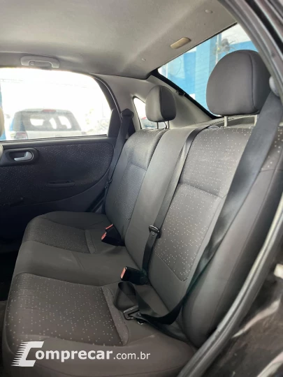 CORSA 1.4 MPFI Premium Sedan 8V