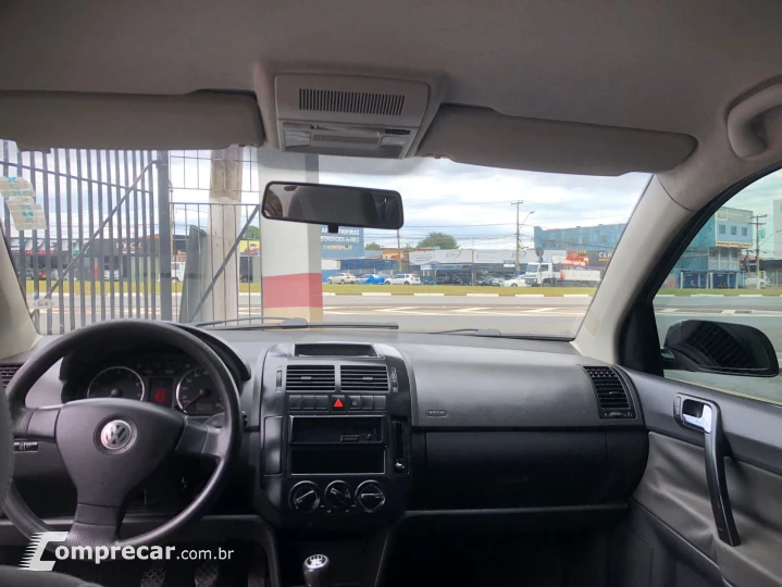 POLO SEDAN 1.6 MI Comfortline 8V