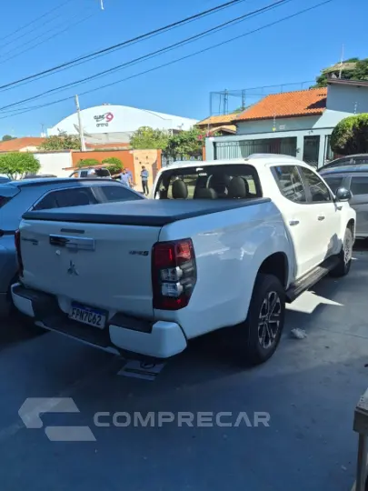 L200 TRITON 2.4 16V Turbo Sport Hpe-s Urban CD 4X4