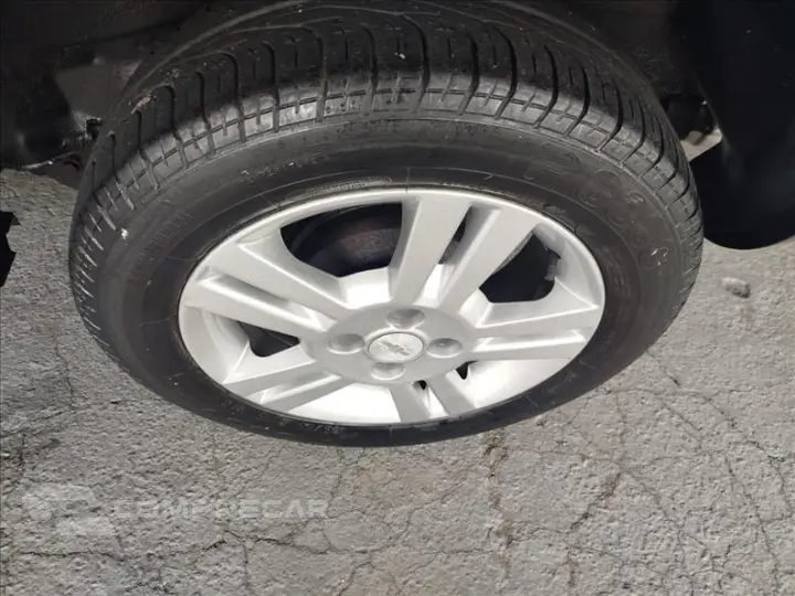 AGILE 1.4 MPFI LTZ 8V