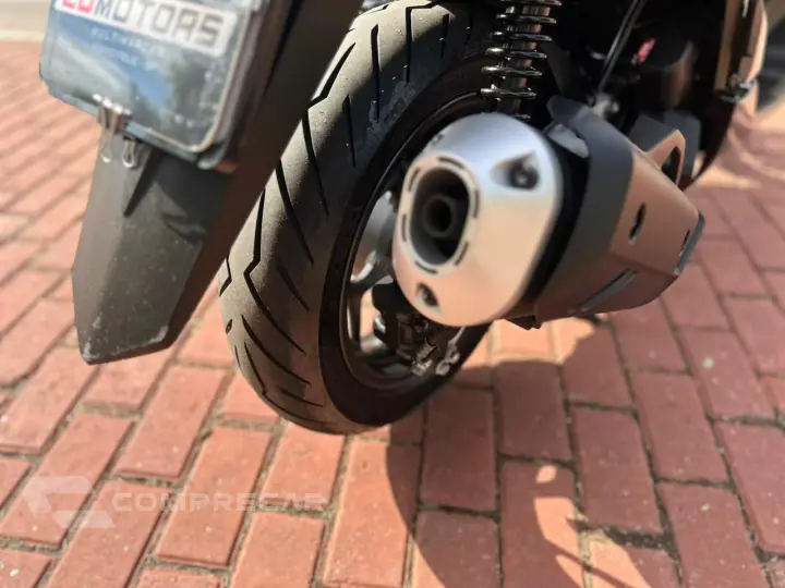 PCX 160 DLX ABS