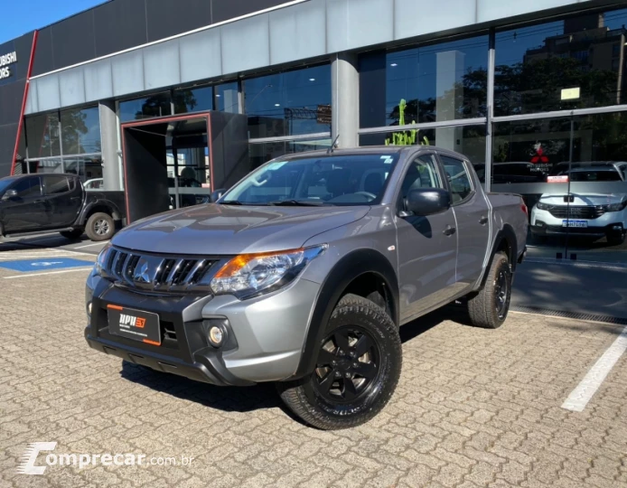 L200 TRITON 2.4 16V Turbo Outdoor GLS CD 4X4