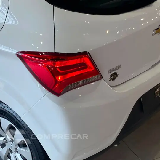 ONIX HATCH LT 1.0 8V FlexPower 5p Mec.