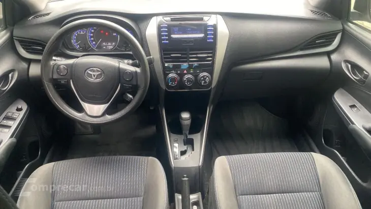 Yaris Sedan 1.5 16V 4P FLEX XLS MULTIDRIVE AUTOMÁTICO CVT