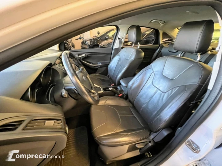 FOCUS 2.0 SE Fastback 16V