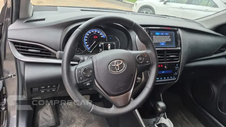 YARIS 1.5 16V Sedan XS Connect