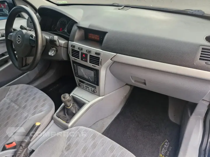 VECTRA 2.0 MPFI ELEGANCE 8V FLEX 4P MANUAL