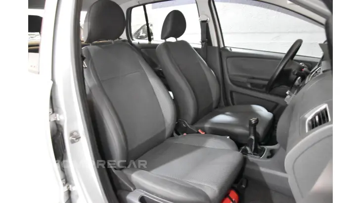 FOX - 1.0 MI 8V 4P MANUAL