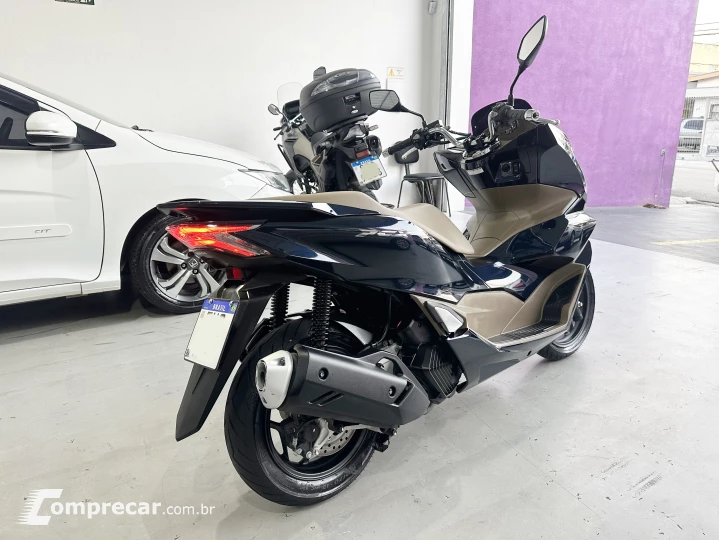 PCX 160 DLX ABS